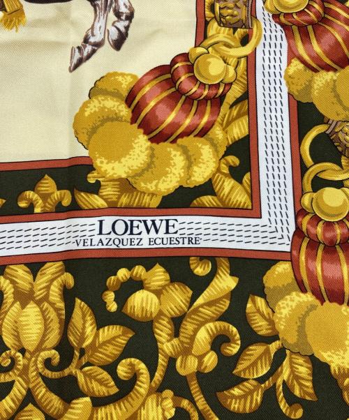LOEWE（ロエベ）LOEWE (ロエベ) 大判シルクスカーフ ベージュの古着・服飾アイテム