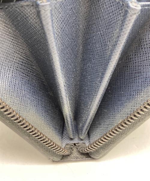PRADA（プラダ）PRADA (プラダ) サフィアーノ ラウンドファスナー財布 ブラックの古着・服飾アイテム