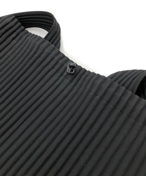 HOMME PLISSE ISSEY MIYAKE（オム プリッセ イッセイ ミヤケ）HOMME PLISSE ISSEY MIYAKE (オム プリッセ イッセイ ミヤケ) プリーツリュック ブラックの古着・服飾アイテム