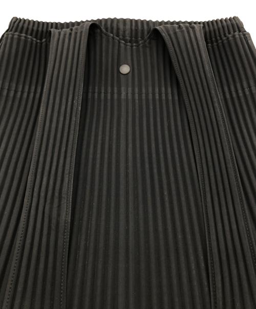 HOMME PLISSE ISSEY MIYAKE（オム プリッセ イッセイ ミヤケ）HOMME PLISSE ISSEY MIYAKE (オム プリッセ イッセイ ミヤケ) プリーツリュック ブラックの古着・服飾アイテム