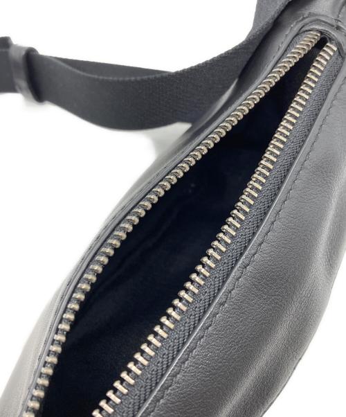 COACH（コーチ）COACH (コーチ) シグネチャーボディバッグ ブラックの古着・服飾アイテム