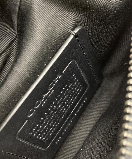 COACH（コーチ）COACH (コーチ) シグネチャーボディバッグ ブラックの古着・服飾アイテム