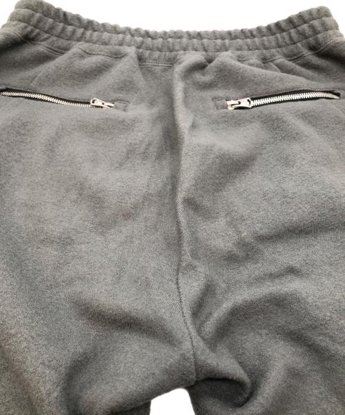 ISAMU KATAYAMA BACKLASH（イサムカタヤマ・バックラッシュ）ISAMU KATAYAMA BACKLASH (イサムカタヤマ・バックラッシュ) SOFT SMOOTH 縮絨ウール イージーパンツ グレー サイズ:SIZE Lの古着・服飾アイテム