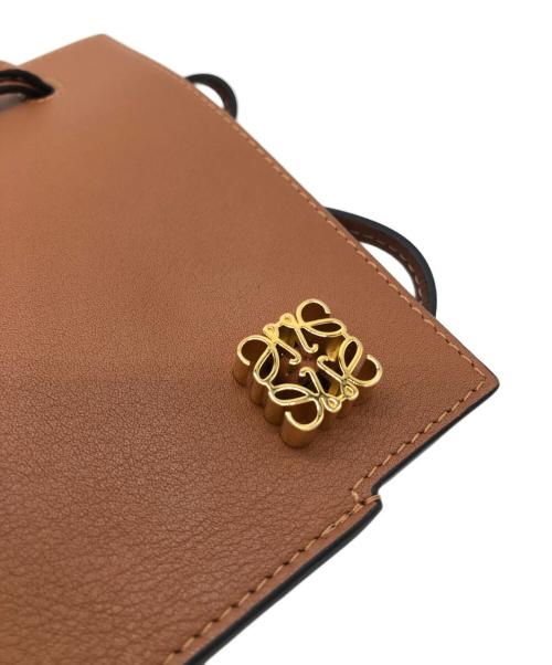 LOEWE（ロエベ）LOEWE (ロエベ) ダイスポケットショルダーバッグ ブラウン×ゴールドの古着・服飾アイテム