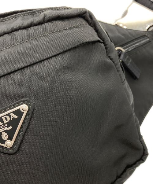 PRADA（プラダ）PRADA (プラダ) 三角プレートウエストバッグ ブラックの古着・服飾アイテム