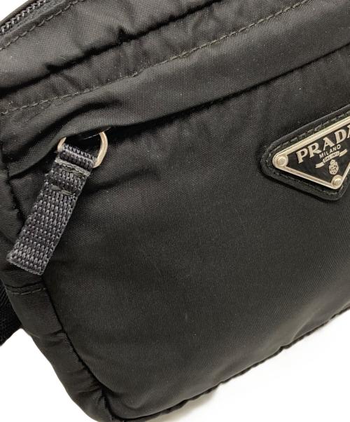 PRADA（プラダ）PRADA (プラダ) 三角プレートウエストバッグ ブラックの古着・服飾アイテム