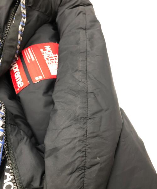 THE NORTH FACE（ザ ノース フェイス）THE NORTH FACE (ザ ノース フェイス) Supreme (シュプリーム) STUDDED NUPTSE JACKET ブラック×ブルー サイズ:Ｍの古着・服飾アイテム