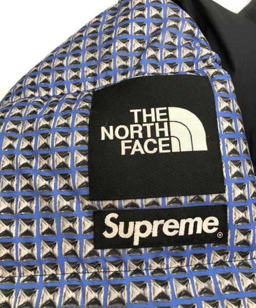 THE NORTH FACE（ザ ノース フェイス）THE NORTH FACE (ザ ノース フェイス) Supreme (シュプリーム) STUDDED NUPTSE JACKET ブラック×ブルー サイズ:Ｍの古着・服飾アイテム