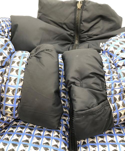 THE NORTH FACE（ザ ノース フェイス）THE NORTH FACE (ザ ノース フェイス) Supreme (シュプリーム) STUDDED NUPTSE JACKET ブラック×ブルー サイズ:Ｍの古着・服飾アイテム