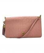 COACHコーチ）の古着「シグネチャーエンボスショルダーバッグ」｜ピンク