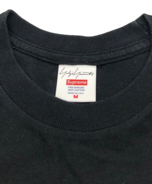 SUPREME（シュプリーム）Supreme (シュプリーム) YOHJI YAMAMOTO (ヨウジヤマモト) Logo Tee ブラック×レッド サイズ:Mの古着・服飾アイテム