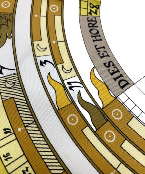 HERMES（エルメス）HERMES (エルメス) カレ90 シルクスカーフ ホワイトの古着・服飾アイテム