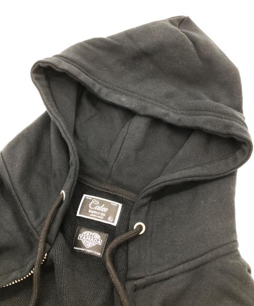 CALEE（キャリー）CALEE (キャリー) tattoo studio yamada (タトゥースタジオヤマダ) スパンコール ジップパーカー グレー サイズ:SIZE XLの古着・服飾アイテム