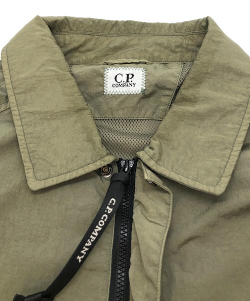 C.P COMPANY（シーピーカンパニー）C.P COMPANY (シーピーカンパニー) CHROME-R OVERSHIRT（クロムアールオーバーシャツ） カーキ サイズ:Lの古着・服飾アイテム