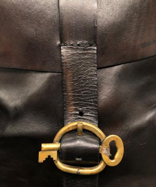 MUNOZ VRANDECIC（ムニョス ブランデシック）MUNOZ VRANDECIC (ムニョス ブランデシック) レザーショルダーバッグ ブラウンの古着・服飾アイテム