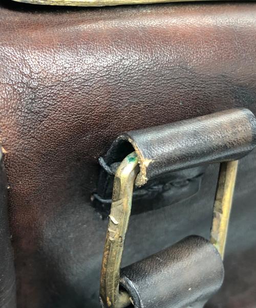 MUNOZ VRANDECIC（ムニョス ブランデシック）MUNOZ VRANDECIC (ムニョス ブランデシック) レザーショルダーバッグ ブラウンの古着・服飾アイテム