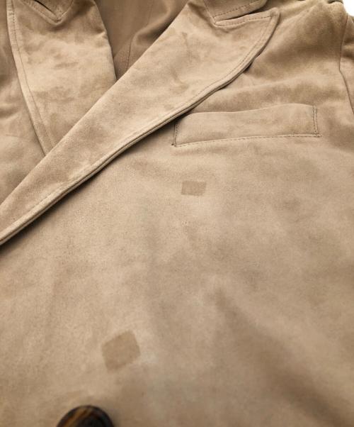 EMMETI（エンメティ）EMMETI (エンメティ) ゴートスキンスウェードダブルジャケット ベージュ サイズ:SIZE 48の古着・服飾アイテム
