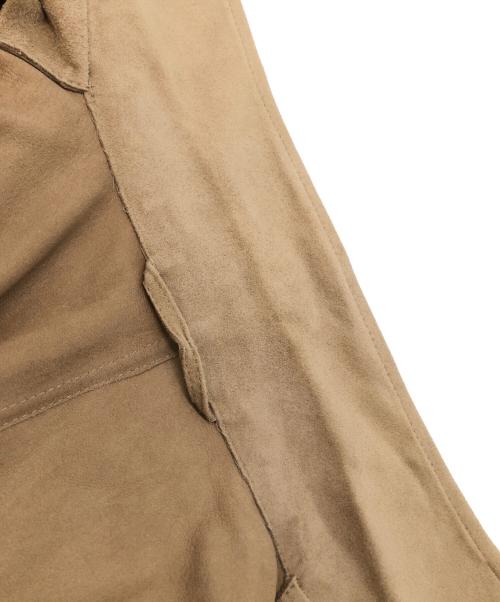 EMMETI（エンメティ）EMMETI (エンメティ) ゴートスキンスウェードダブルジャケット ベージュ サイズ:SIZE 48の古着・服飾アイテム