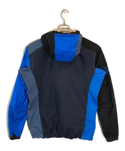 ARC'TERYX（アークテリクス）ARC'TERYX (アークテリクス) 別注Atom LT Hoody（アトム LT フーディー ） ブルー×ブラック サイズ:M 未使用品の古着・服飾アイテム