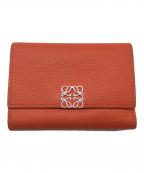 LOEWEロエベ）の古着「アナグラムスモールバーティカルウォレット」｜オレンジ