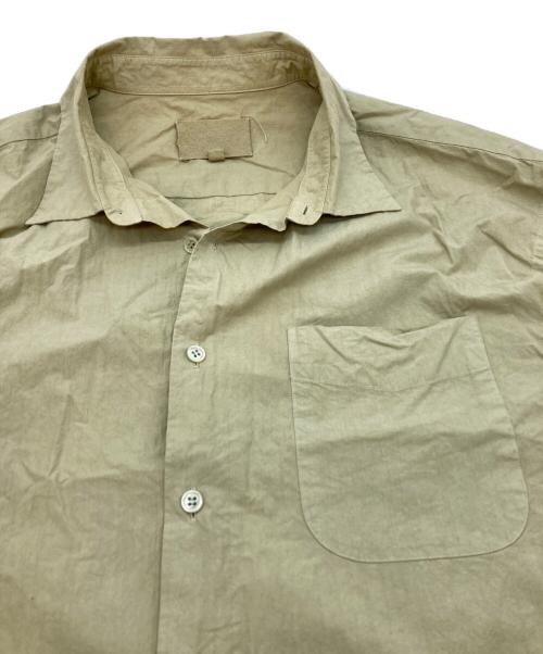 yokosakamoto（ヨウコサカモト）YOKOSAKAMOTO (ヨウコサカモト) REGULAR COLLAR SHIRT オリーブ サイズ:SIZE Mの古着・服飾アイテム