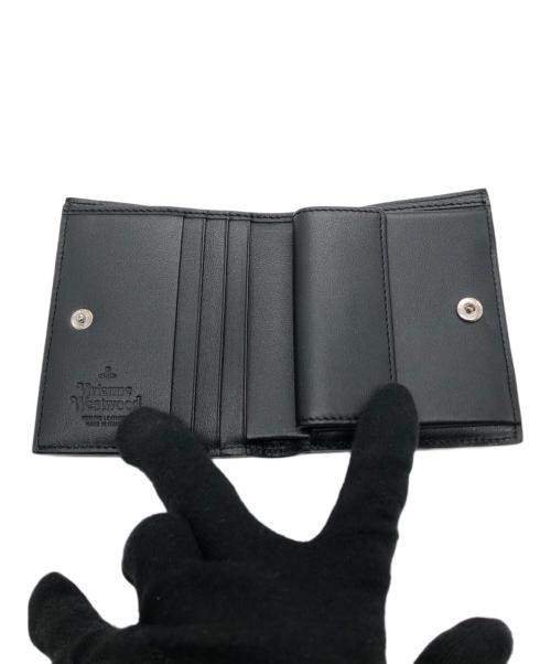 Vivienne Westwood（ヴィヴィアンウエストウッド）Vivienne Westwood (ヴィヴィアンウエストウッド) SAFFIANO 2つ折り財布 ブラック サイズ:下記参照の古着・服飾アイテム