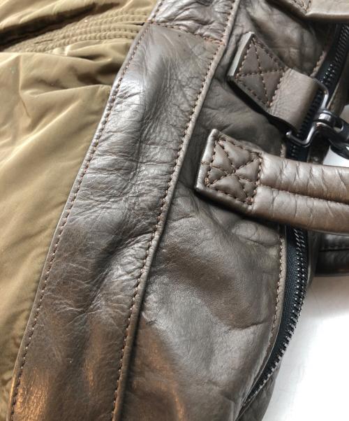 ISAMU KATAYAMA BACKLASH（イサムカタヤマ・バックラッシュ）ISAMU KATAYAMA BACKLASH (イサムカタヤマ・バックラッシュ) 2WAYバッグ オリーブの古着・服飾アイテム