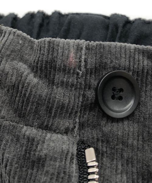 ISAMU KATAYAMA BACKLASH（イサムカタヤマ・バックラッシュ）ISAMU KATAYAMA BACKLASH (イサムカタヤマ・バックラッシュ) コーデュロイパンツ グレー サイズ:Mの古着・服飾アイテム