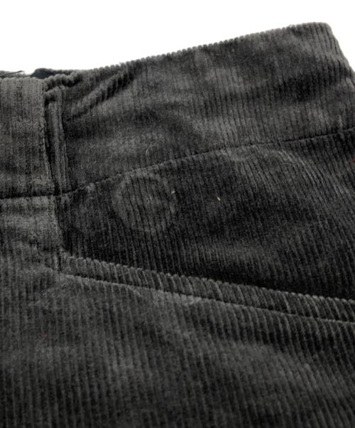 ISAMU KATAYAMA BACKLASH（イサムカタヤマ・バックラッシュ）ISAMU KATAYAMA BACKLASH (イサムカタヤマ・バックラッシュ) コーデュロイパンツ グレー サイズ:Mの古着・服飾アイテム