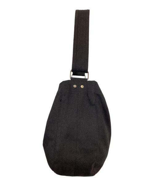 A.P.C.（アーペーセー）A.P.C. (アーペーセー) ベサス ジャーナル スモール ショルダーバッグ ブラックの古着・服飾アイテム