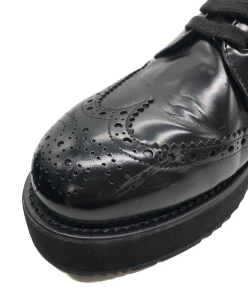 PRADA（プラダ）PRADA (プラダ) メダリオン ウィングチップ レザー ダービーシューズ ブラック サイズ:6 1/2の古着・服飾アイテム
