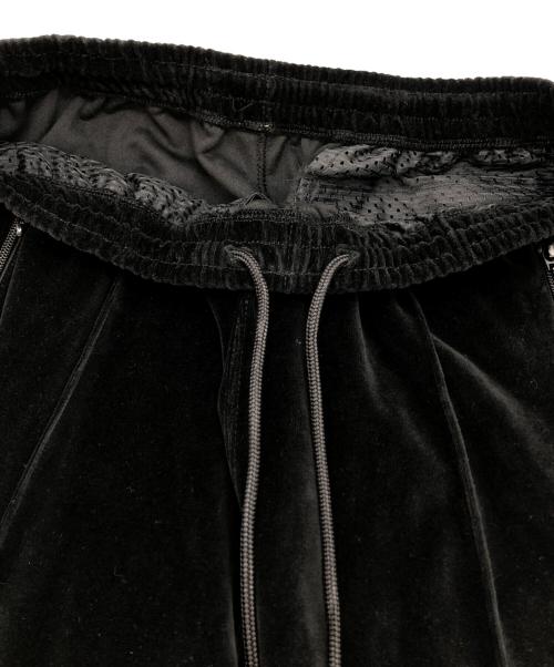 Needles（ニードルズ）Needles (ニードルズ) ベロアトラックパンツ ブラック×パープル サイズ:Mの古着・服飾アイテム