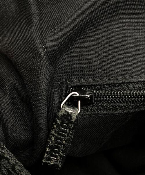 GUCCI（グッチ）GUCCI (グッチ) GGキャンバス ワンショルダーバッグ ブラックの古着・服飾アイテム