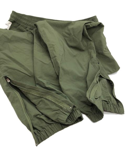迷迭香（マンネンロウ）迷迭香 (マンネンロウ) NYLON HARVEST TRAINER カーキ サイズ:SIZE Lの古着・服飾アイテム