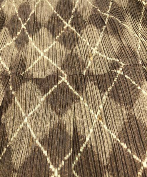 PLEATS PLEASE（プリーツプリーズ）PLEATS PLEASE (プリーツプリーズ) プリーツスカート ベージュ サイズ:SIZE 5の古着・服飾アイテム