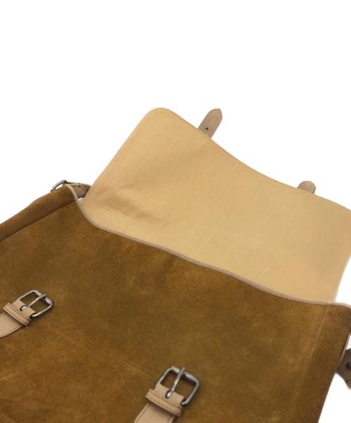 A.P.C.（アーペーセー）A.P.C. (アーペーセー) スウェードショルダーバッグ ブラウンの古着・服飾アイテム