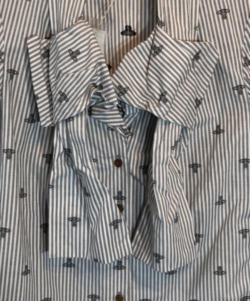 Vivienne Westwood RED LABEL（ヴィヴィアンウエストウッドレッドレーベル）Vivienne Westwood RED LABEL (ヴィヴィアンウエストウッドレッドレーベル) リボン オーブプリントブラウス グレー サイズ:SIZE 1 未使用品の古着・服飾アイテム