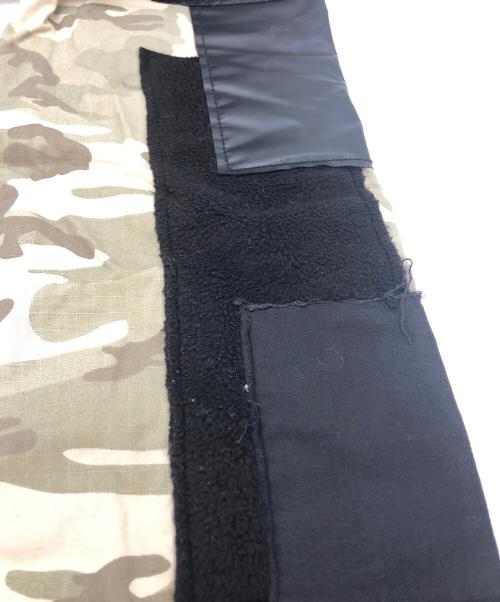 COMME des GARCONS HOMME PLUS（コムデギャルソンオムプリュス）COMME des GARCONS HOMME PLUS (コムデギャルソンオムプリュス) レザーパッチカモフラパンツ カーキ×ブラック サイズ:Sの古着・服飾アイテム