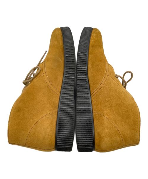 A.P.C.（アーペーセー）A.P.C. (アーペーセー) スウェード チャッカブーツ ベージュ サイズ:SIZE 44の古着・服飾アイテム