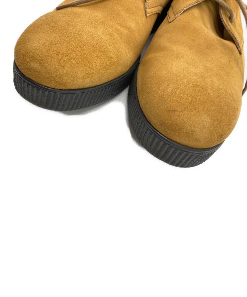 A.P.C.（アーペーセー）A.P.C. (アーペーセー) スウェード チャッカブーツ ベージュ サイズ:SIZE 44の古着・服飾アイテム