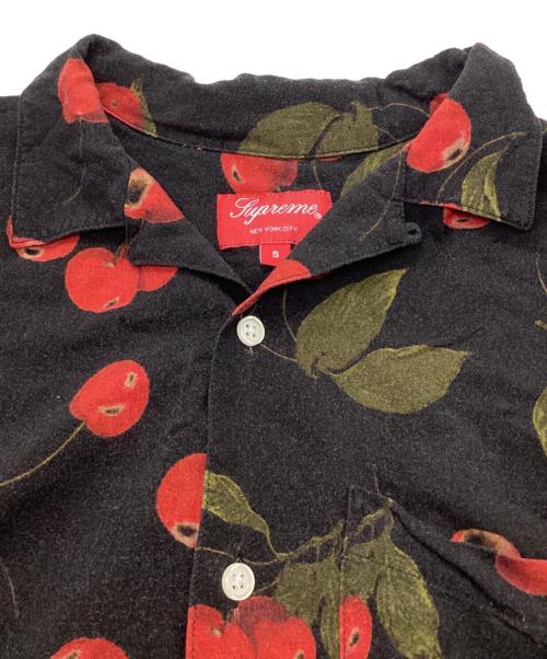 SUPREME（シュプリーム）SUPREME (シュプリーム) CHERRY RAYON SHIRT　 ブラック サイズ:Sの古着・服飾アイテム