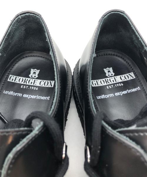 uniform experiment（ユニフォームエクスペリメント）uniform experiment (ユニフォームエクスペリメント) GEORGE COX (ジョージコックス) HATTON MODIFIED ブラック サイズ:SIZE 7の古着・服飾アイテム