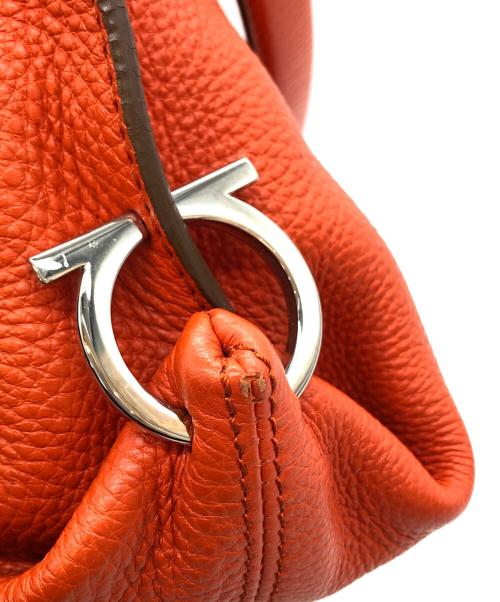 Salvatore Ferragamo（サルヴァトーレ フェラガモ）Salvatore Ferragamo (サルヴァトーレ フェラガモ) ガンチーニレザーワンショルダーバッグ オレンジの古着・服飾アイテム