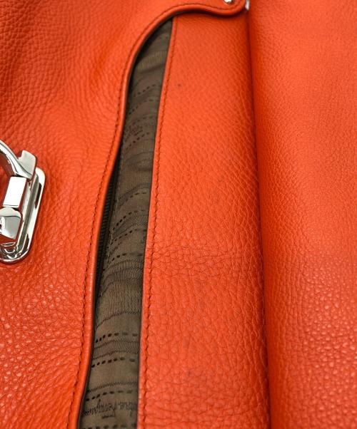 Salvatore Ferragamo（サルヴァトーレ フェラガモ）Salvatore Ferragamo (サルヴァトーレ フェラガモ) ガンチーニレザーワンショルダーバッグ オレンジの古着・服飾アイテム