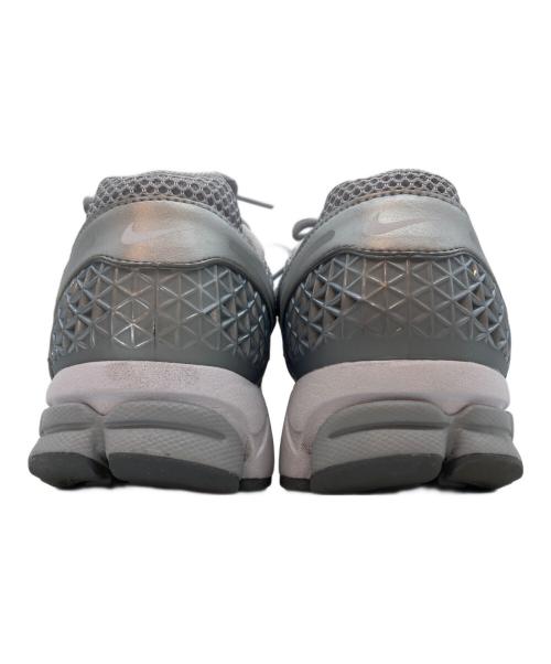 NIKE（ナイキ）NIKE (ナイキ) スニーカー グレー サイズ:US10.5の古着・服飾アイテム