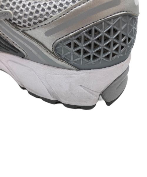 NIKE（ナイキ）NIKE (ナイキ) スニーカー グレー サイズ:US10.5の古着・服飾アイテム