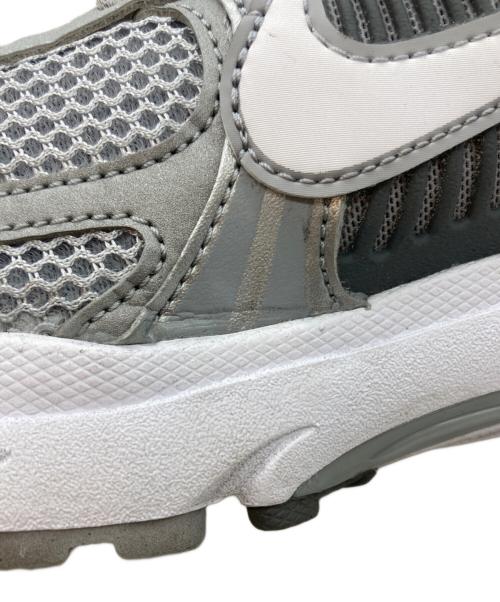 NIKE（ナイキ）NIKE (ナイキ) スニーカー グレー サイズ:US10.5の古着・服飾アイテム