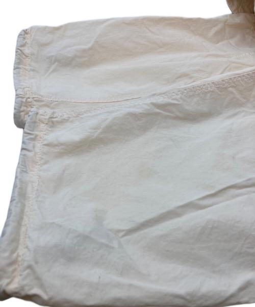 C.P COMPANY（シーピーカンパニー）C.P COMPANY (シーピーカンパニー) MICROREPS LOOSE CARGO PANTS ベージュ サイズ:44の古着・服飾アイテム