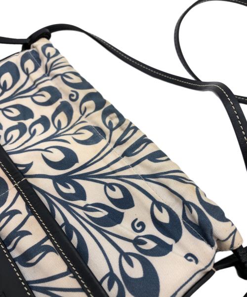 LOEWE（ロエベ）LOEWE (ロエベ) ドローストリングポーチ ベージュの古着・服飾アイテム