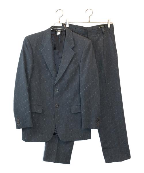 VERSACE（ヴェルサーチェ）VERSACE (ヴェルサーチェ) カスリセットアップスーツ グレー サイズ:SIZE 46の古着・服飾アイテム